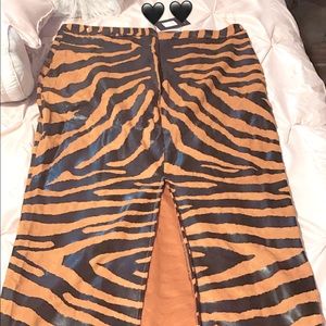 Pencils skirt with back high slit